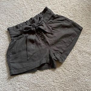 Nwot shorts olive green xs